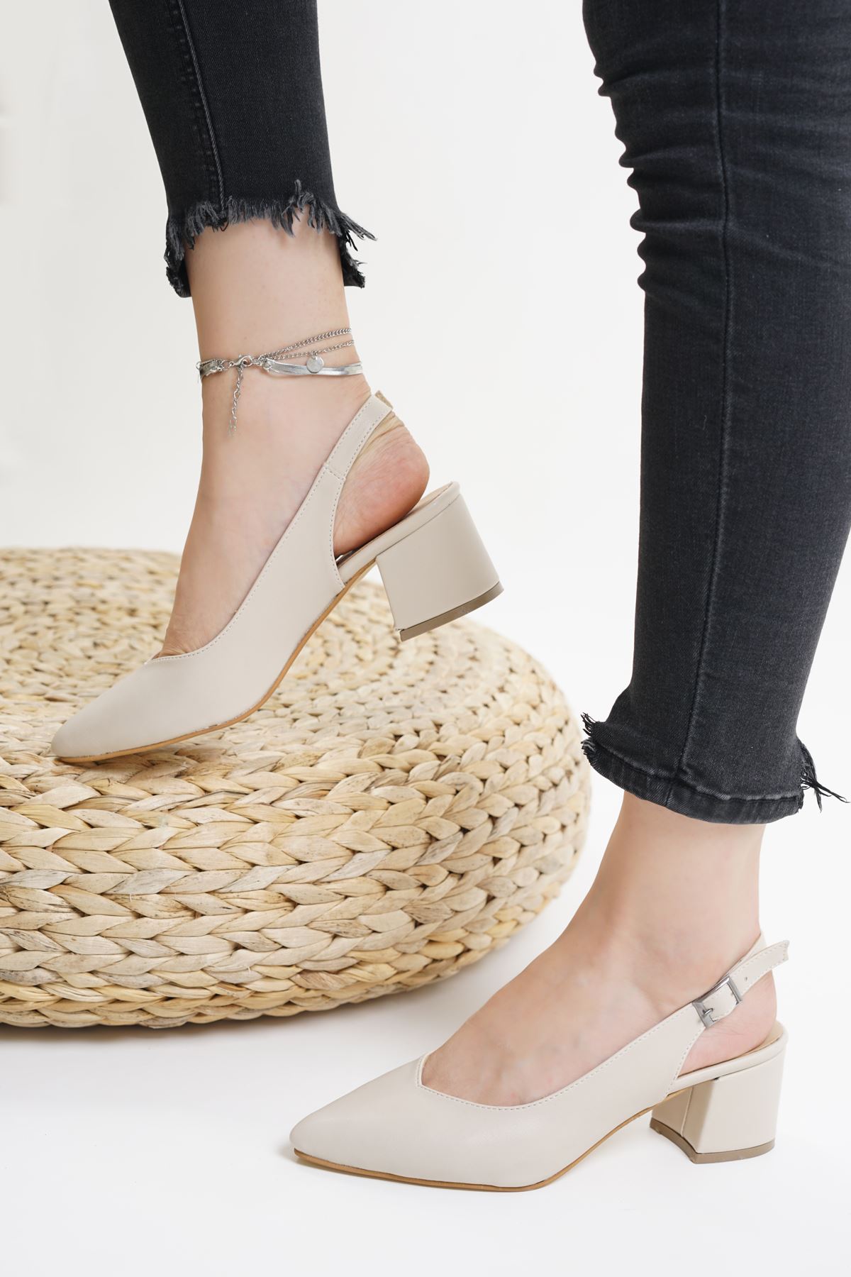 Neri Vizon Mat Deri Kadın Topuklu Ayakkabı