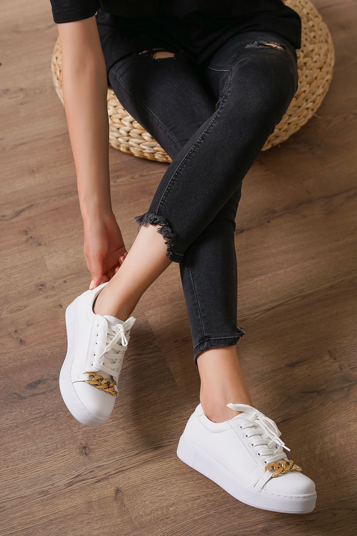 Lotha Beyaz Mat Deri Kadın Günlük Spor Ayakkabı