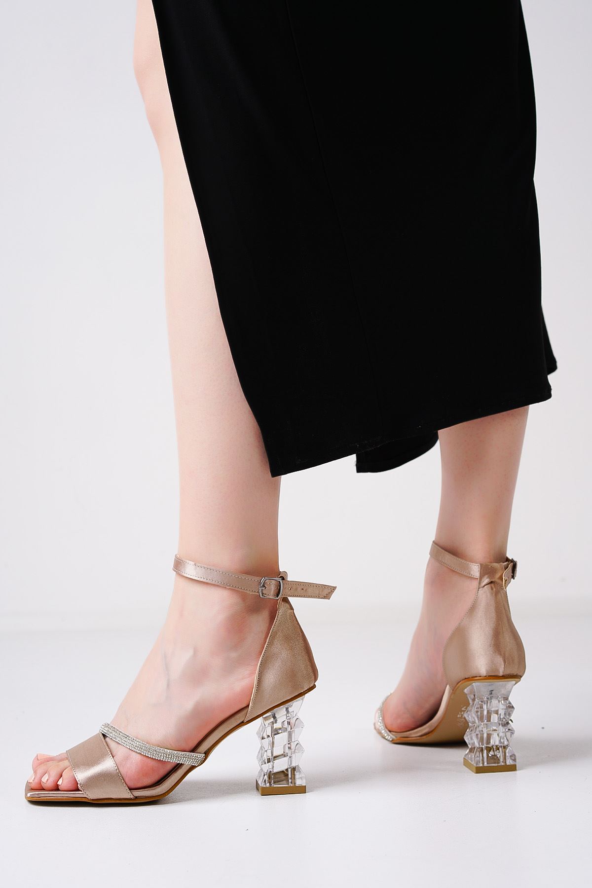 Rosella Gold Saten Topuklu Kadın Ayakkabı