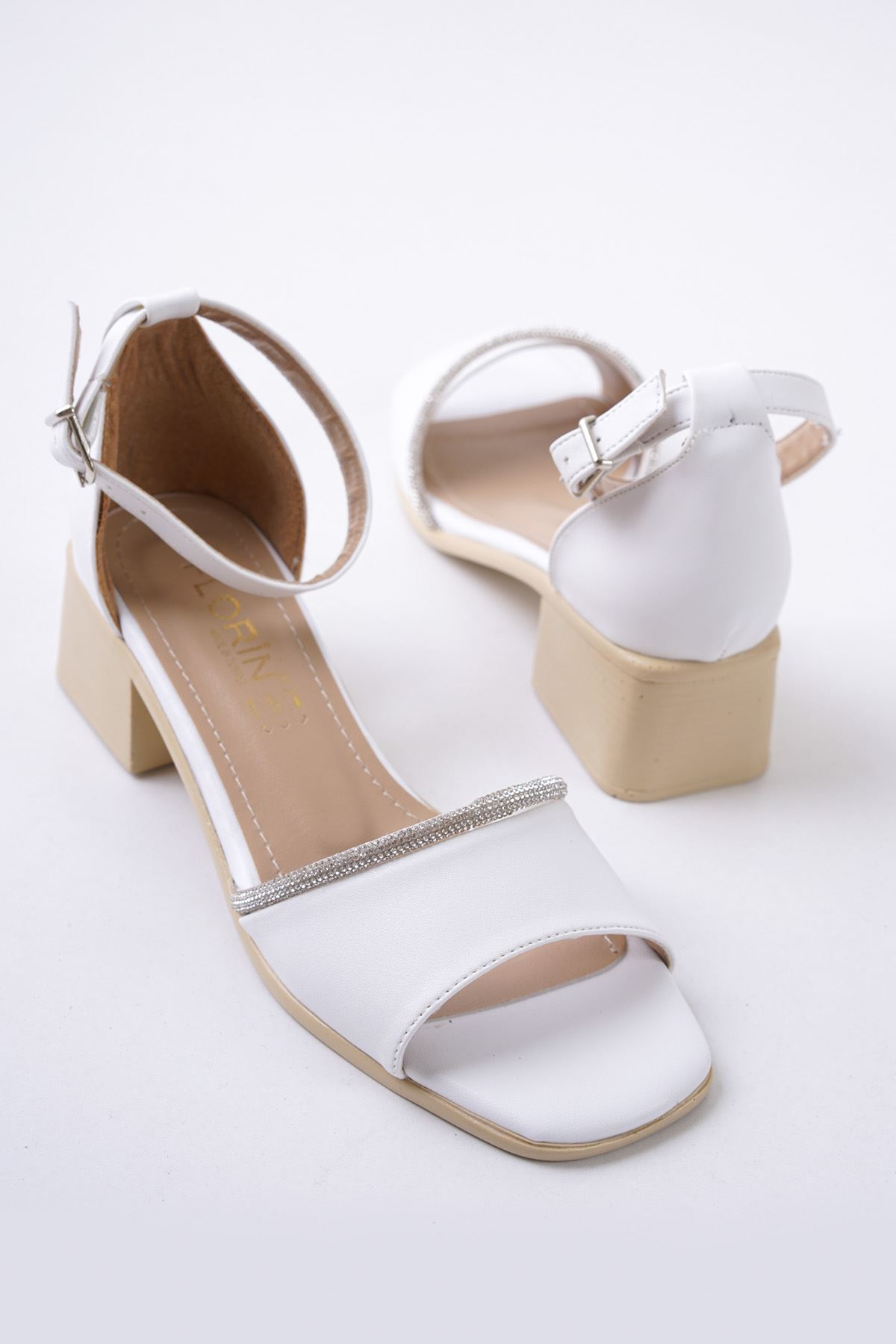 Auron Beyaz Mat Deri Kadın Topuklu Ayakkabı