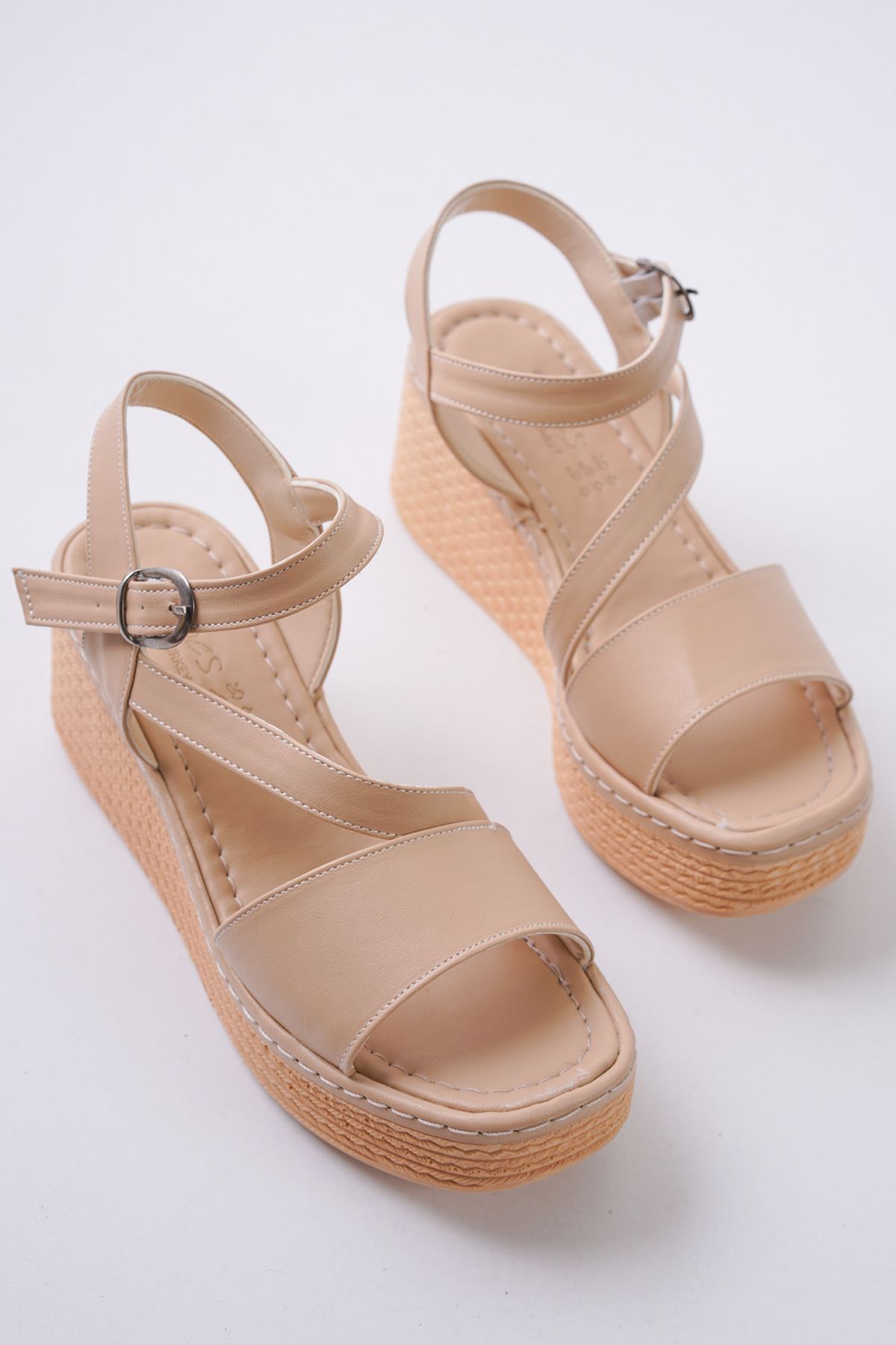 Almia Nude Dolgu Topuklu Kadın Ayakkabı
