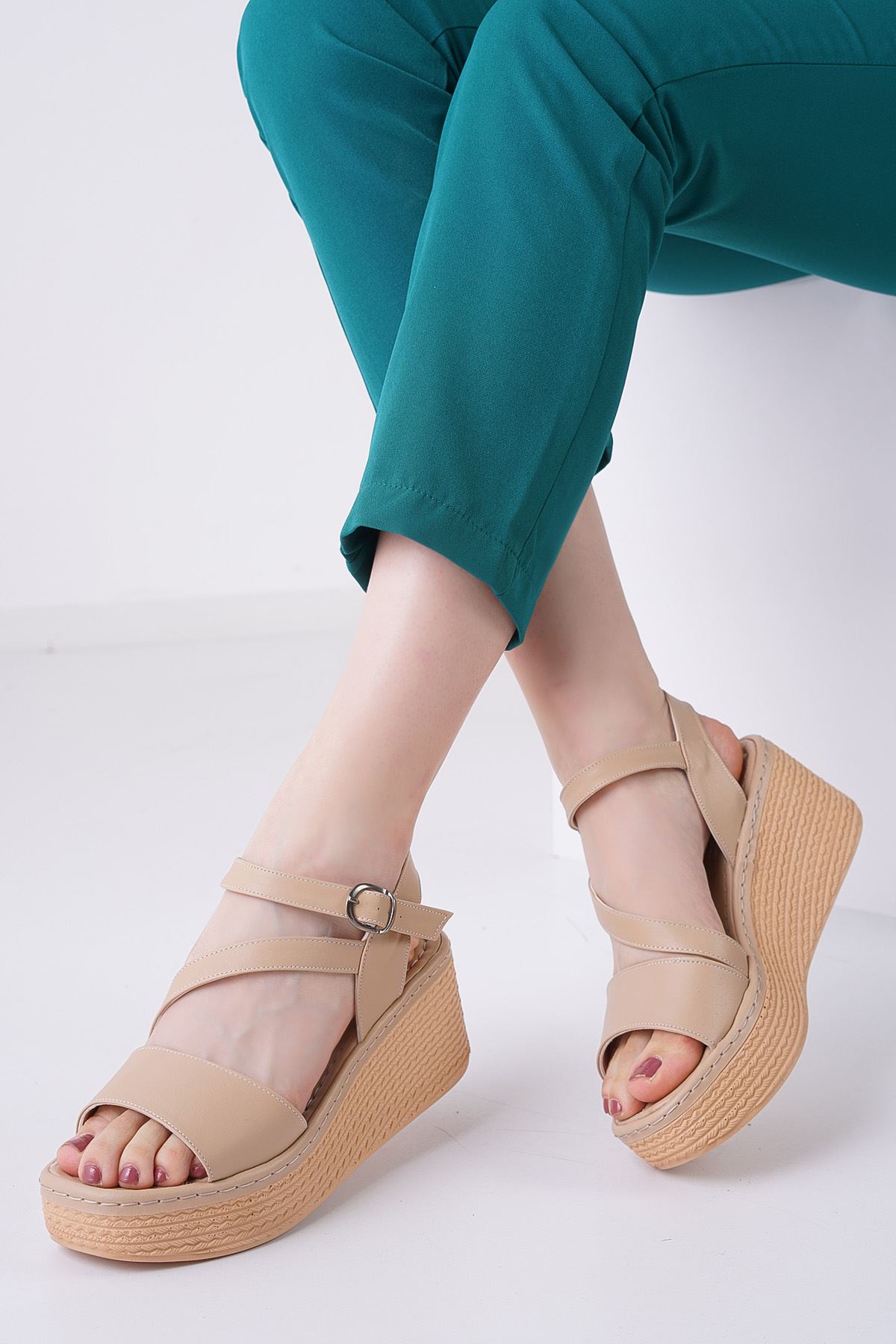 Almia Nude Dolgu Topuklu Kadın Ayakkabı