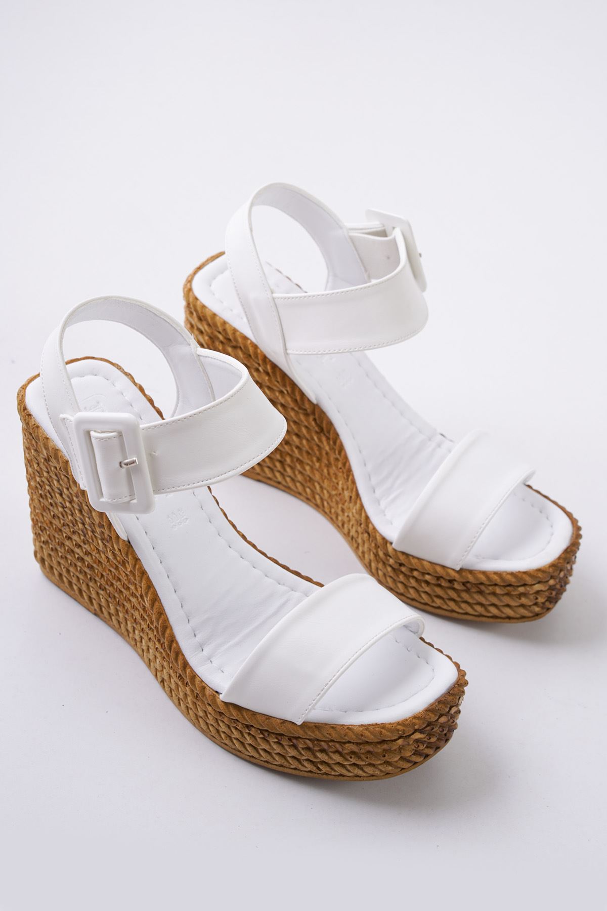 Hilda Beyaz Dolgu Topuklu Kadın Ayakkabı