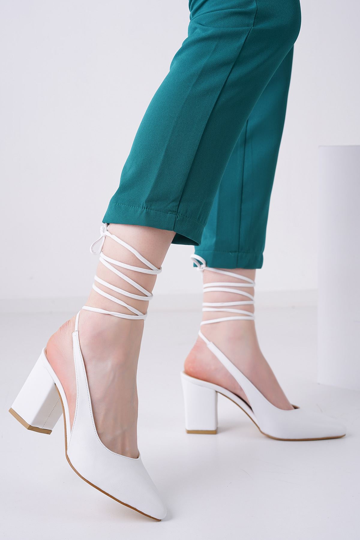 Callie Beyaz Topuklu Kadın Ayakkabı
