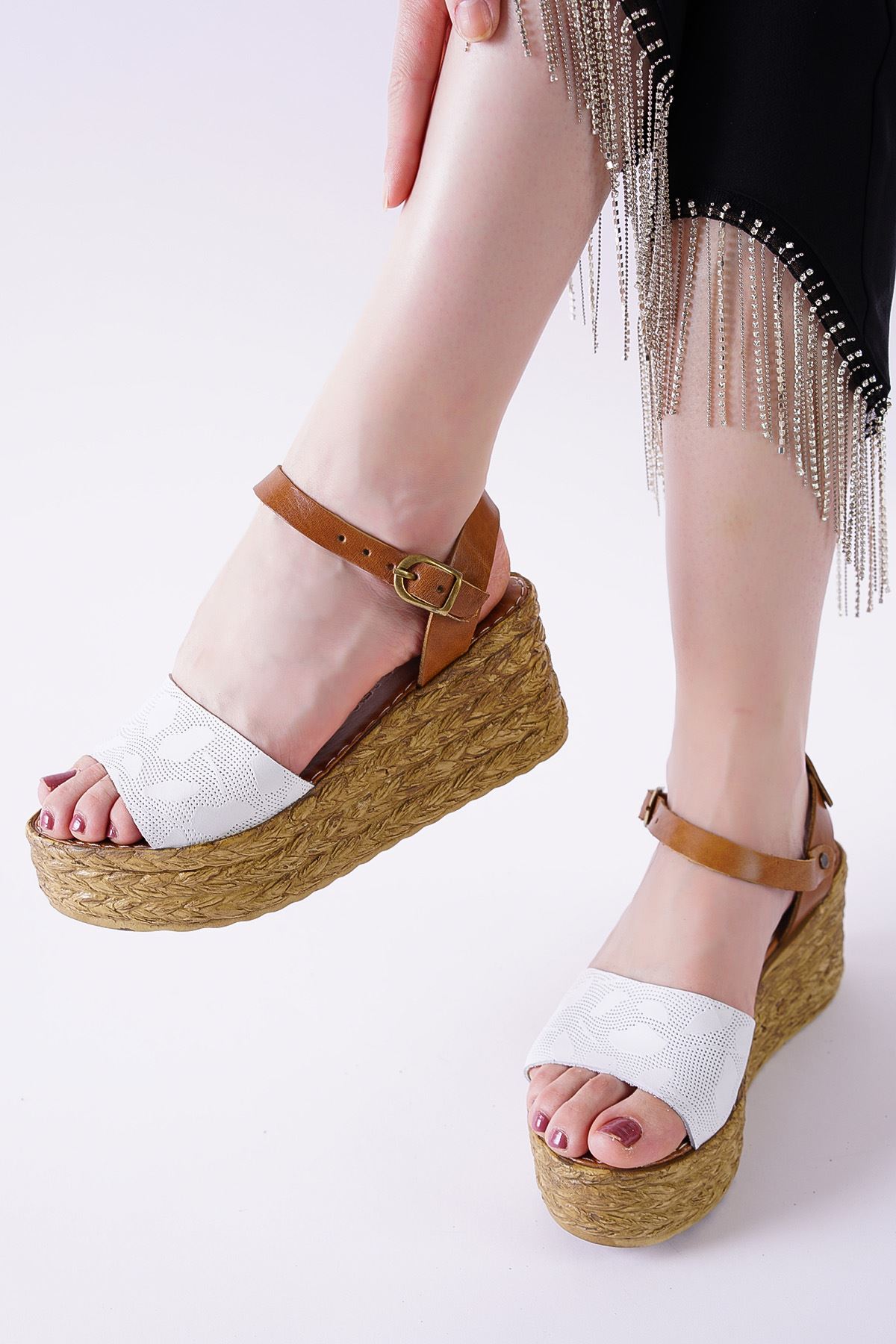 Megan Beyaz Taba Hakiki Deri Dolgu Topuklu Kadın Ayakkabı