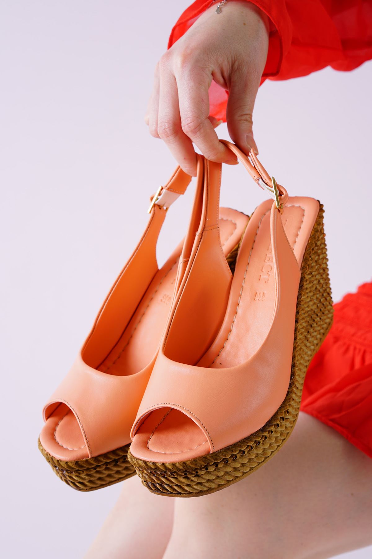 Cenny Oranj Dolgu Topuklu Kadın Ayakkabı