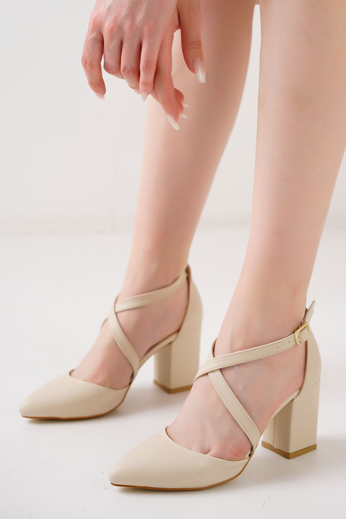 Helena Bej Mat Deri Topuklu Kadın Ayakkabı