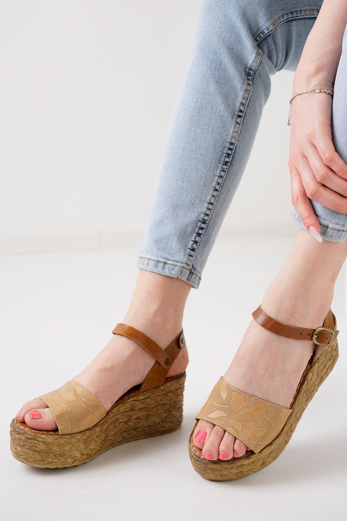 Megan Nude Taba Hakiki Deri Dolgu Topuklu Kadın Ayakkabı