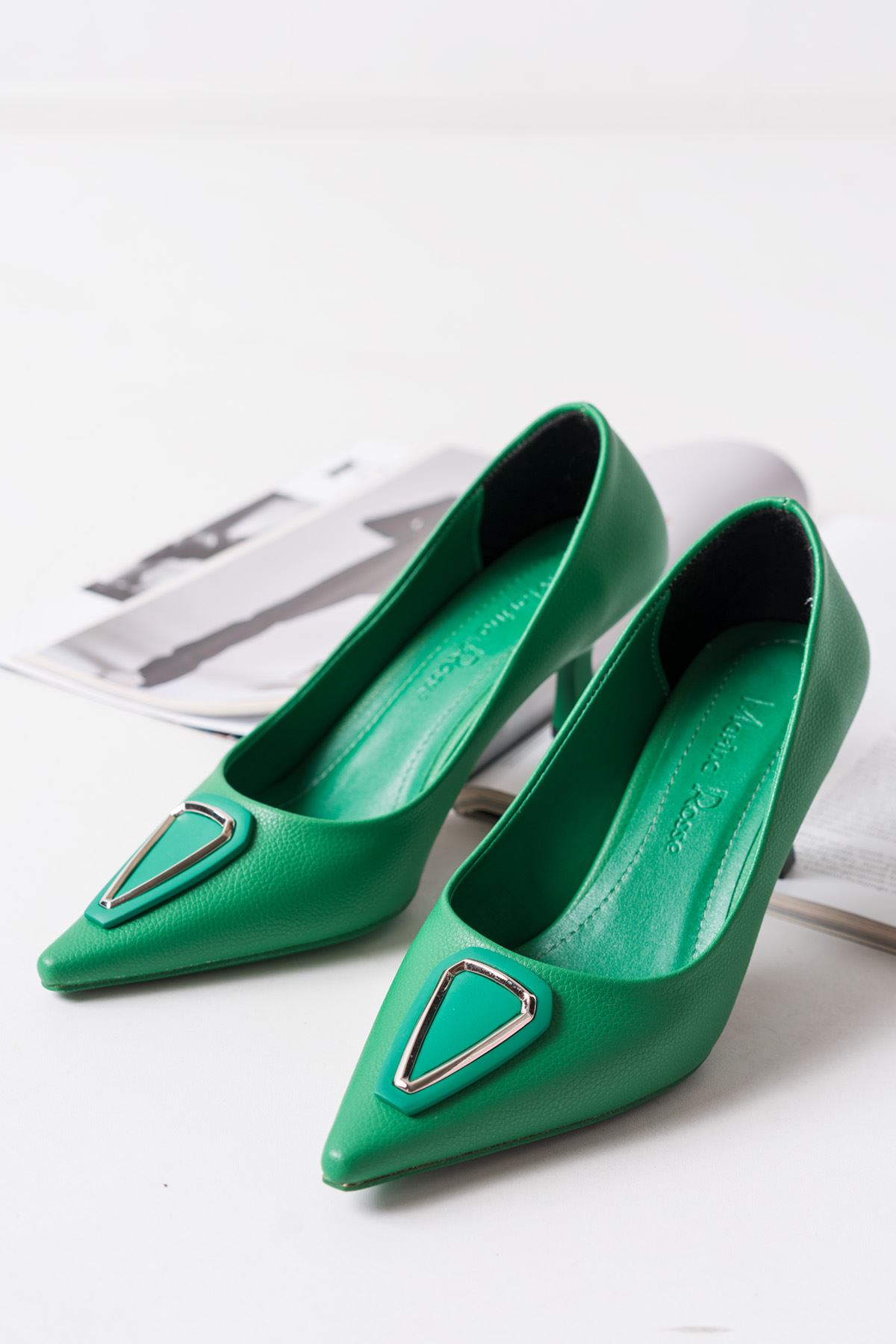 Alya Yeşil Mat Deri Kadın Kısa Topuklu Ayakkabı