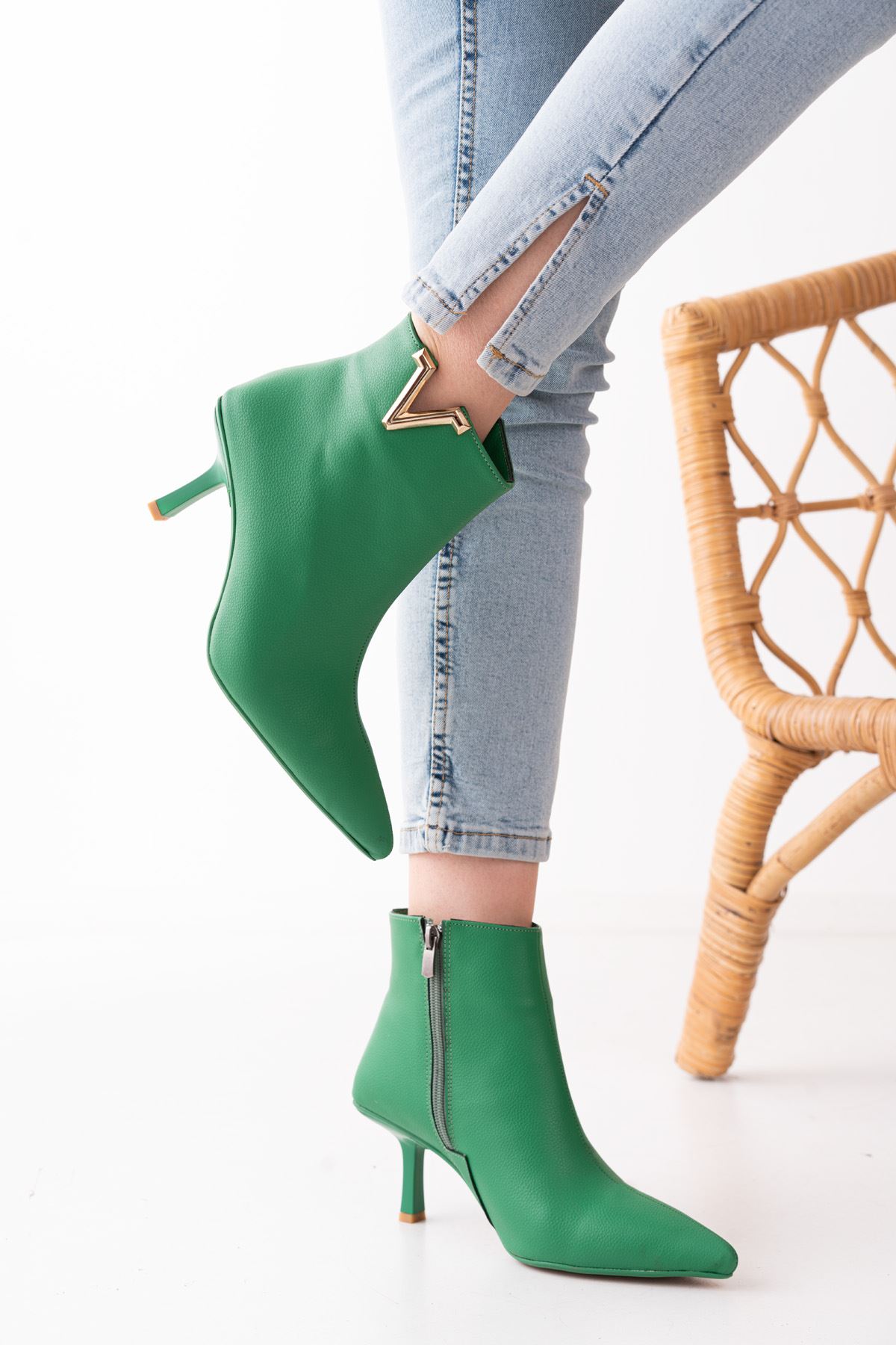 Doris Yeşil Mat Deri Kısa Topuklu Kadın Bot