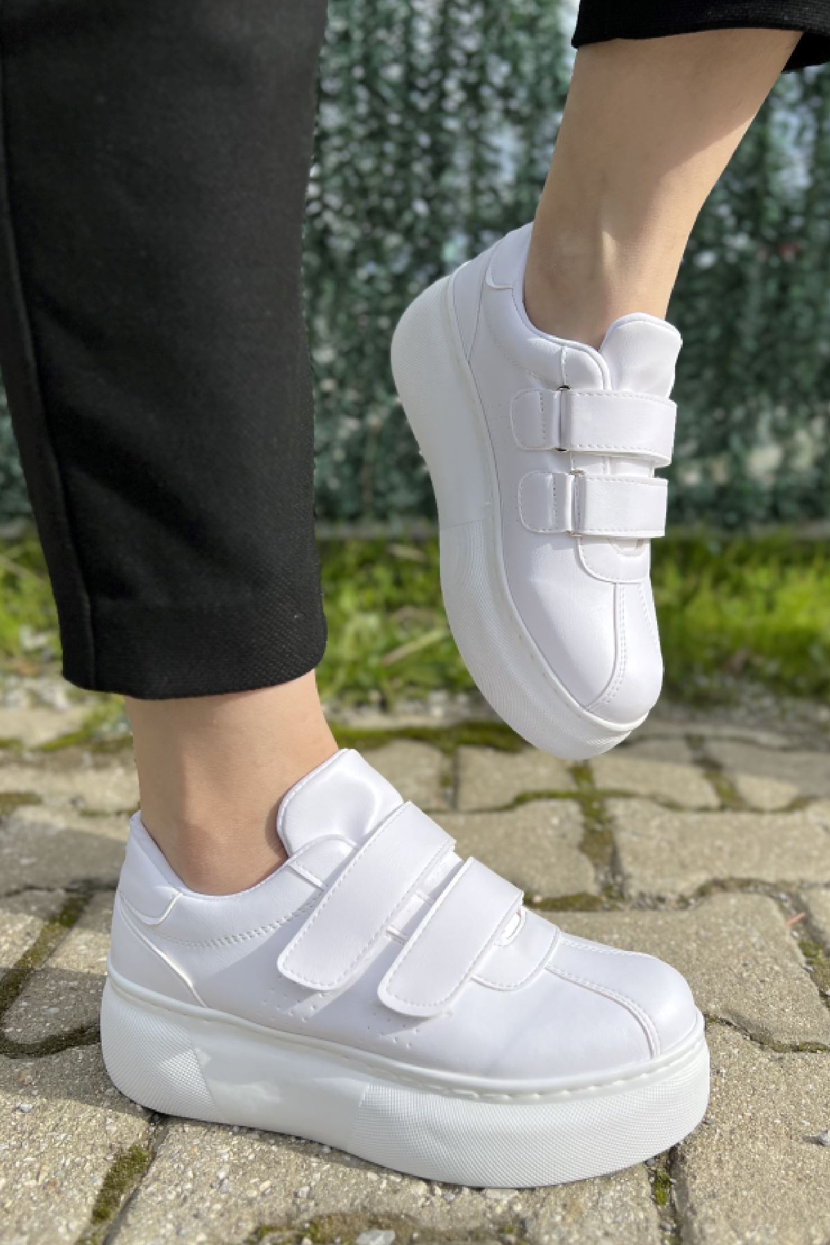 Lowell Beyaz Cırtlı Mat Deri Kadın Spor Ayakkabı
