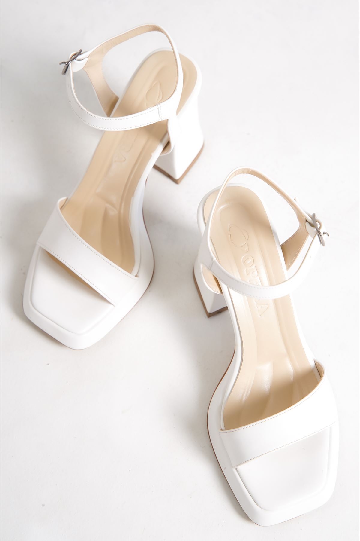 Harper Beyaz Mat Deri Dolgu Topuklu Kadın Ayakkabı