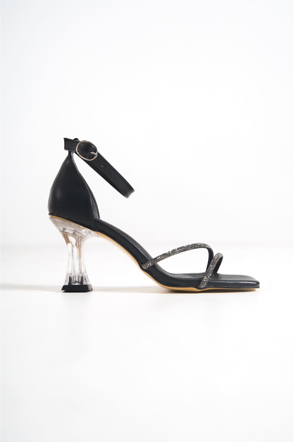 Steve Siyah Taşlı Şeffaf Topuklu Mat Deri Kadın Ayakkabı