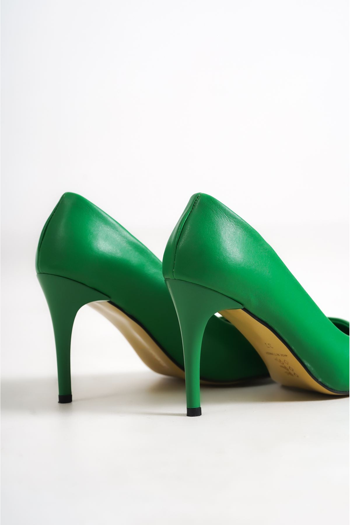 Richard Yeşil Mat Deri Kadın Topuklu Ayakkabı