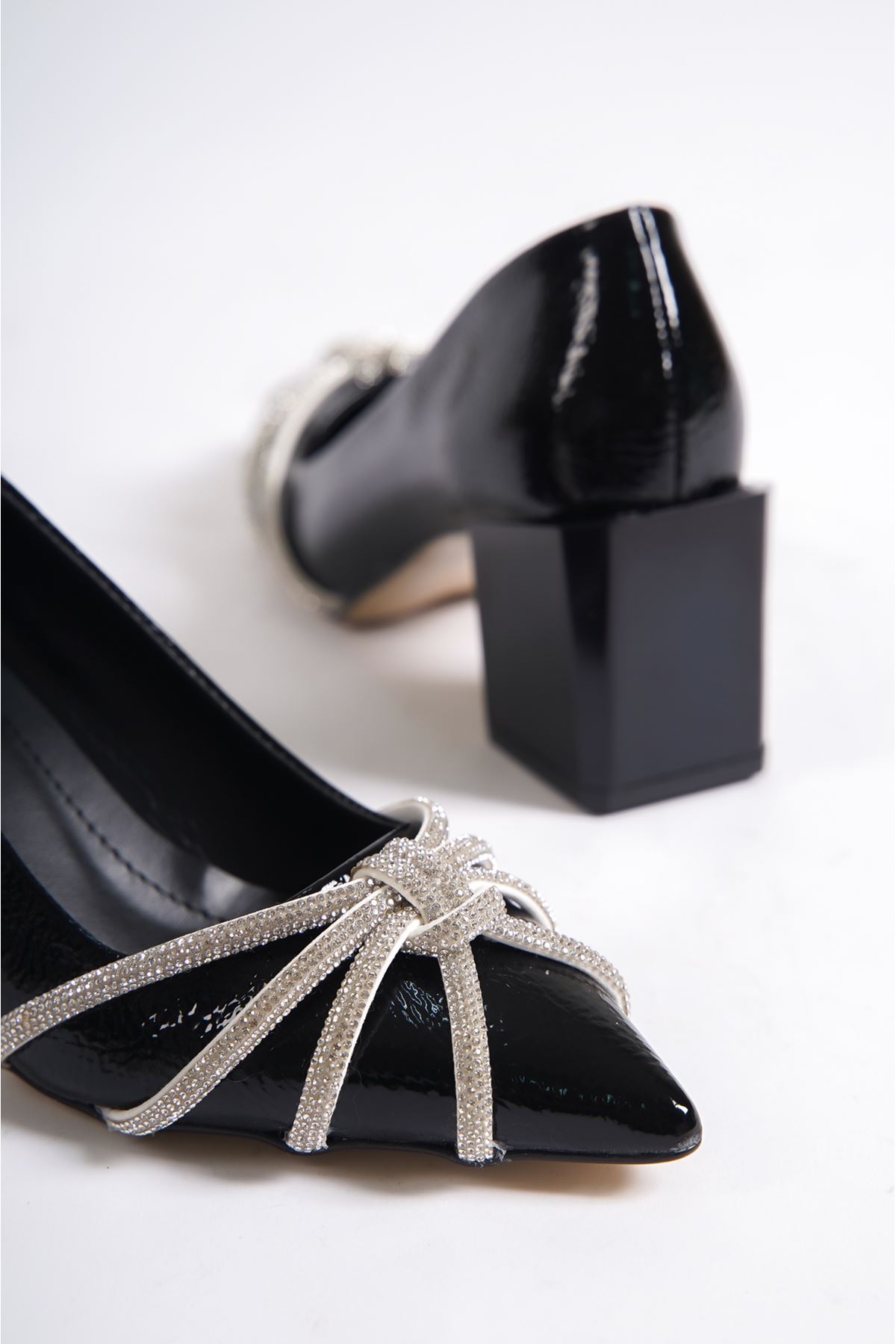 Charler Siyah Rugan Topuklu Kadın Ayakkabı