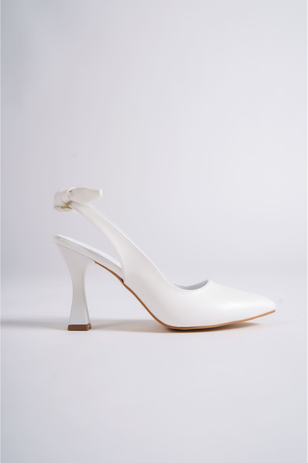 Jewel Beyaz Mat Deri Topuklu Kadın Ayakkabı