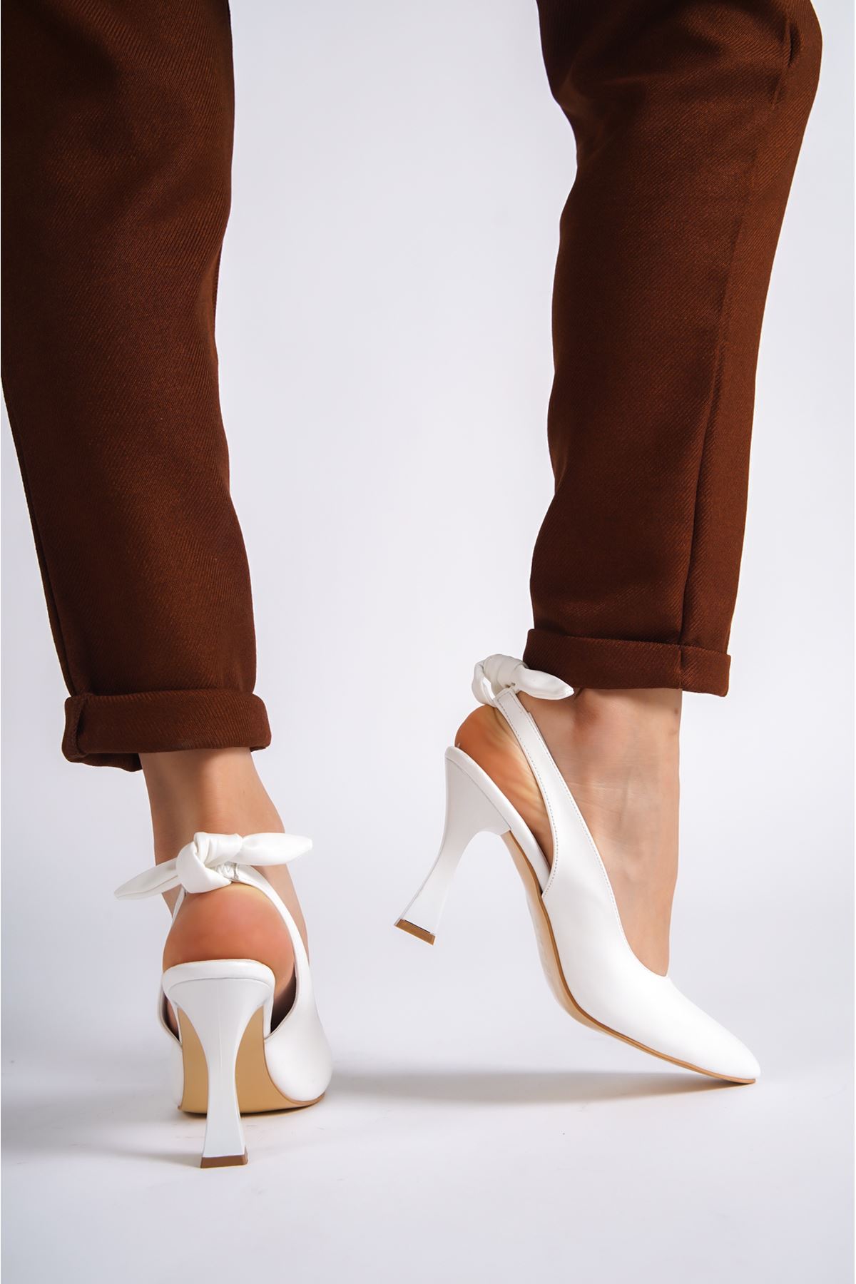 Jewel Beyaz Mat Deri Topuklu Kadın Ayakkabı