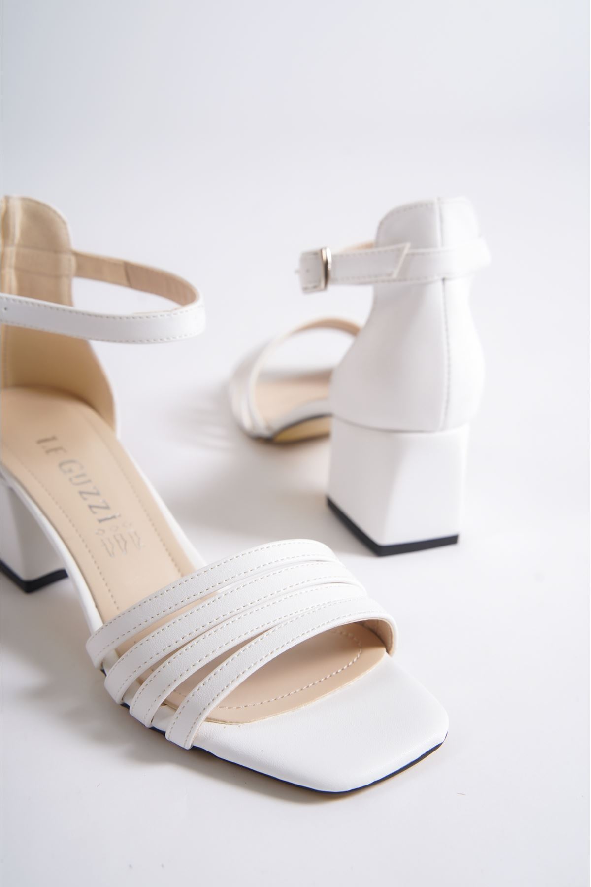 Diggory Beyaz Mat Deri Topuklu Kadın Ayakkabı