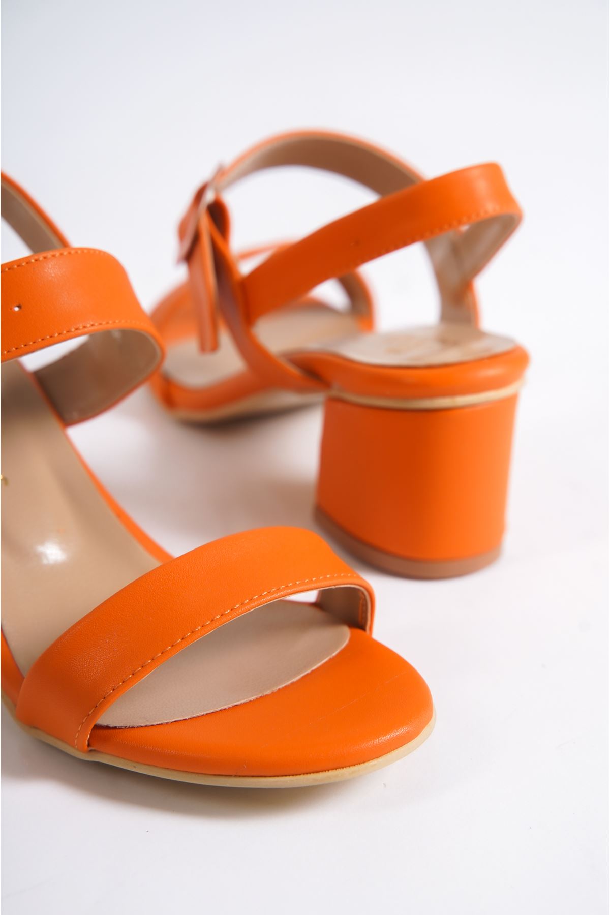 Thayer Oranj Mat Deri Topuklu Kadın Ayakkabı