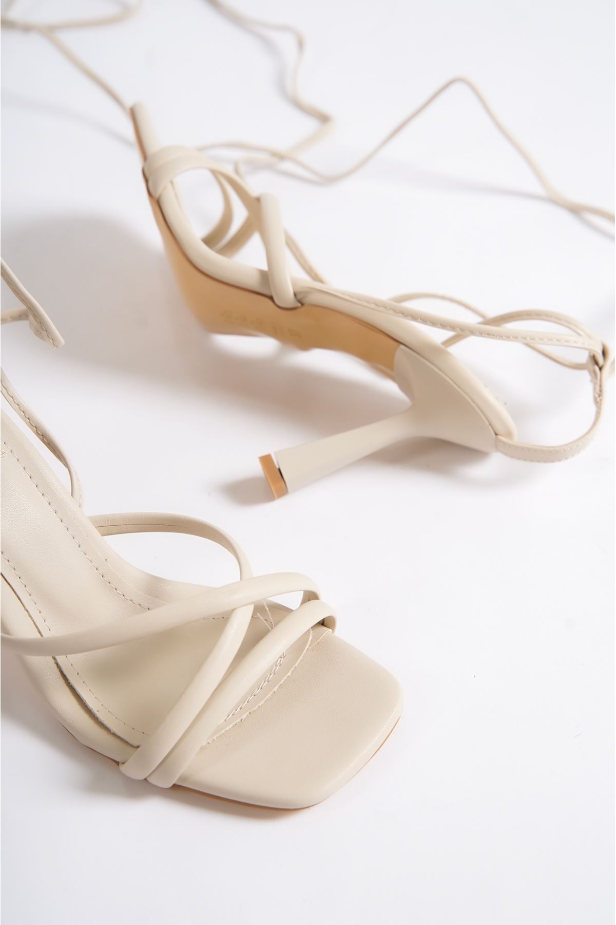 Henri Bej Mat Deri Topuklu Kadın Ayakkabı