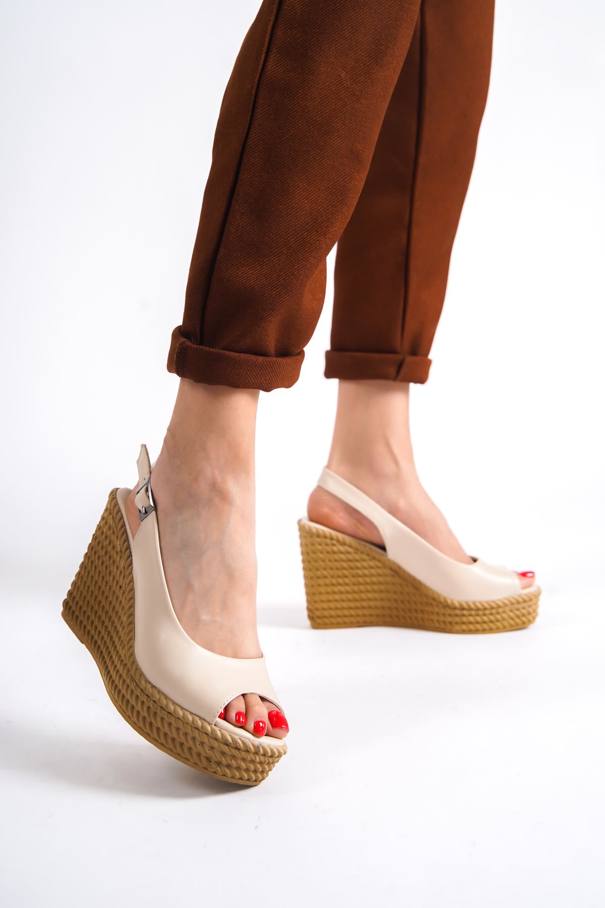 Cenny Bej Dolgu Topuklu Kadın Ayakkabı