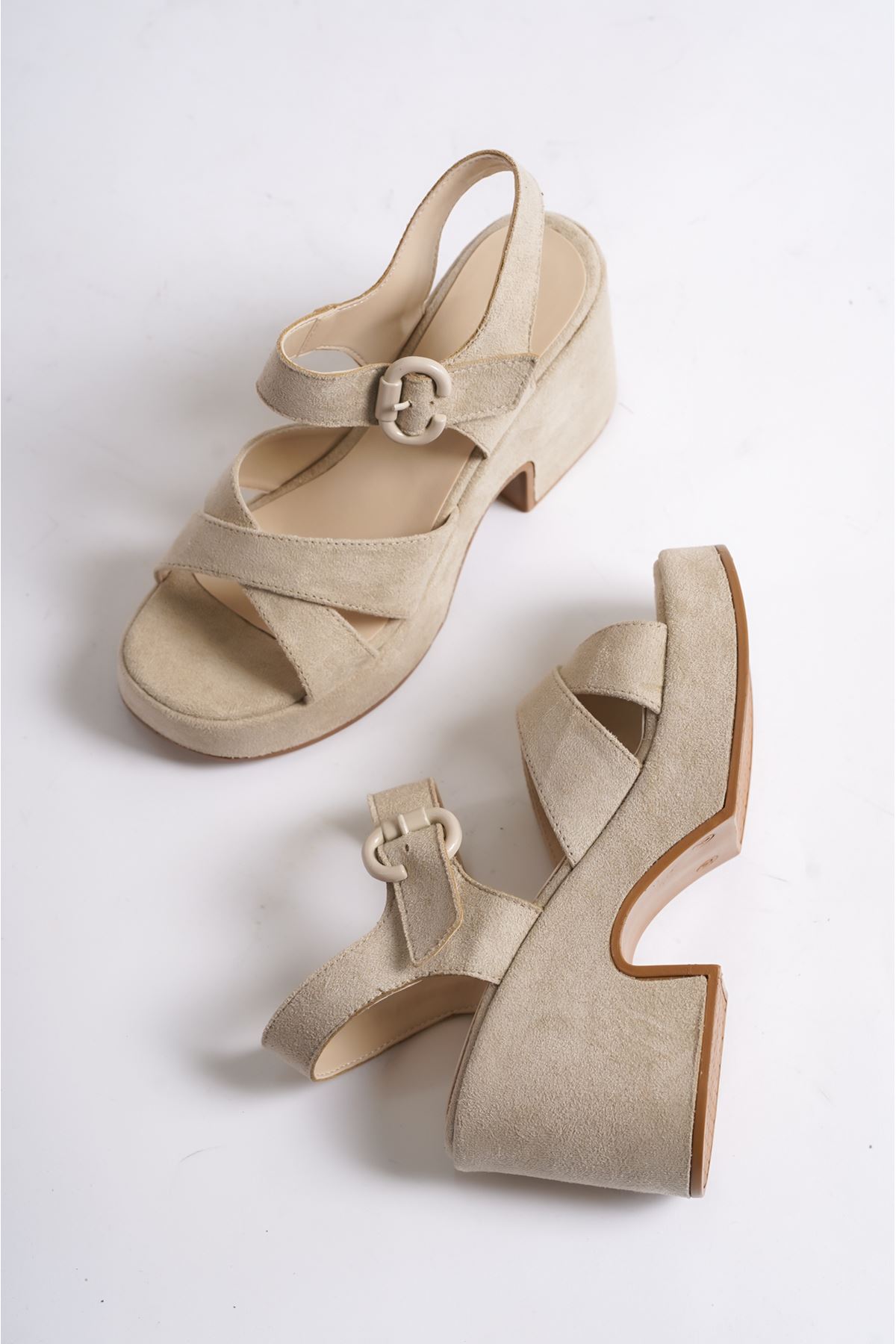 Leonore Bej Süet Platform Topuklu Kadın Ayakkabı