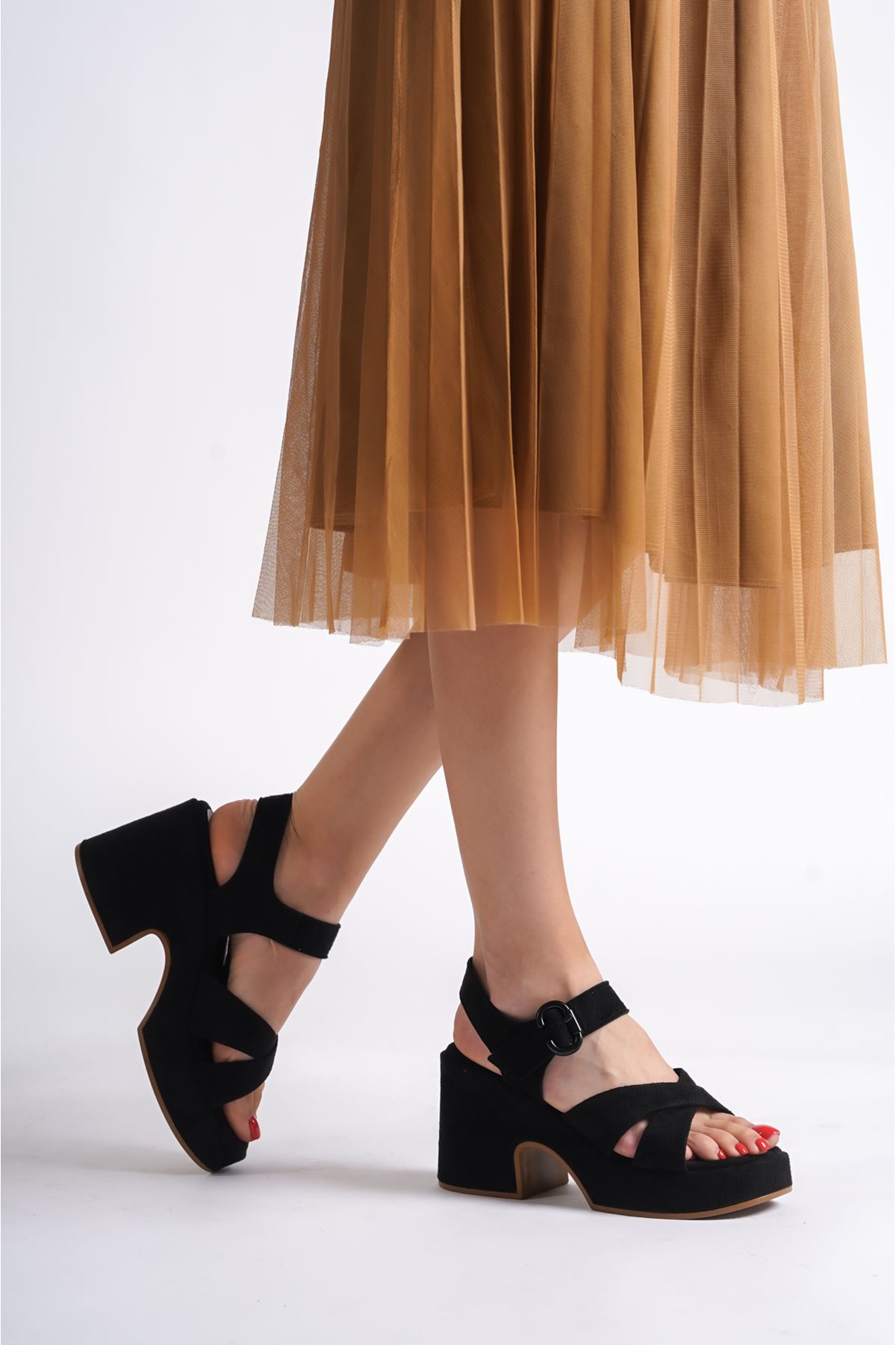 Leonore Siyah Süet Platform Topuklu Kadın Ayakkabı