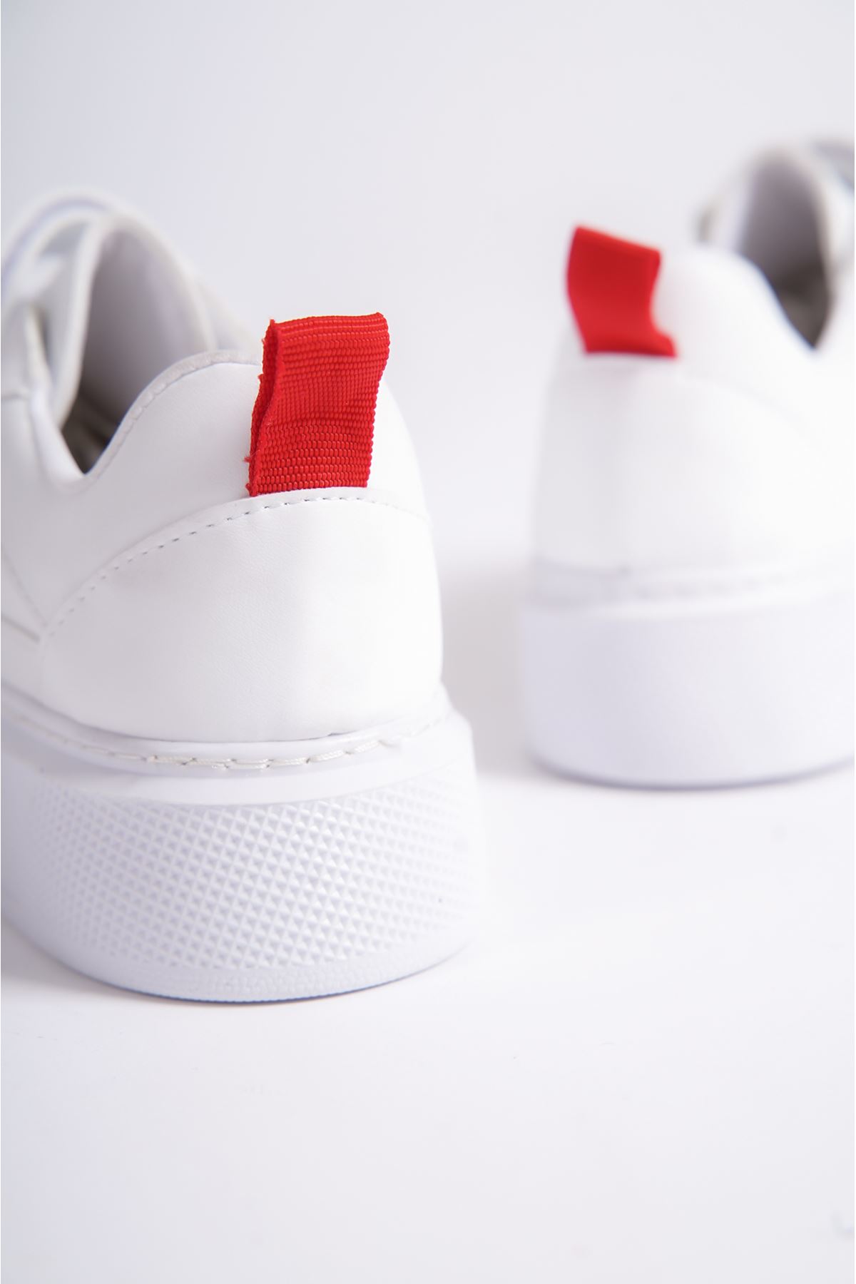 Robin Beyaz Kırmızı Mat Deri Kadın Spor Ayakkabı   