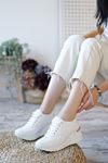Esvora Beyaz Mat Deri Dolgu Topuk Kadın Spor Ayakkabı