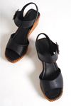 Douglas Siyah Mat Deri Dolgu Topuklu Kadın Ayakkabı