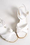Darian Beyaz Mat Deri Dolgu Topuklu Kadın Ayakkabı