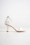 Glenn Beyaz Mat Deri Topuklu Kadın Ayakkabı
