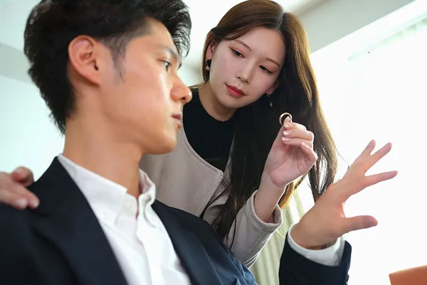 jav chubby Bà xã đi đi chơi, ông xã ở nhà bị nhỏ em bà xã gạ làm tình không trượt phát nào